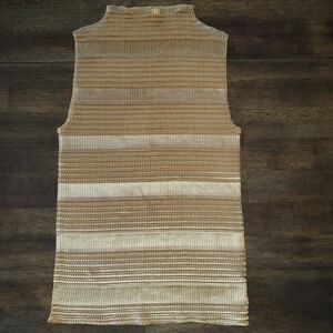 Nicola Gold Top Size Medium